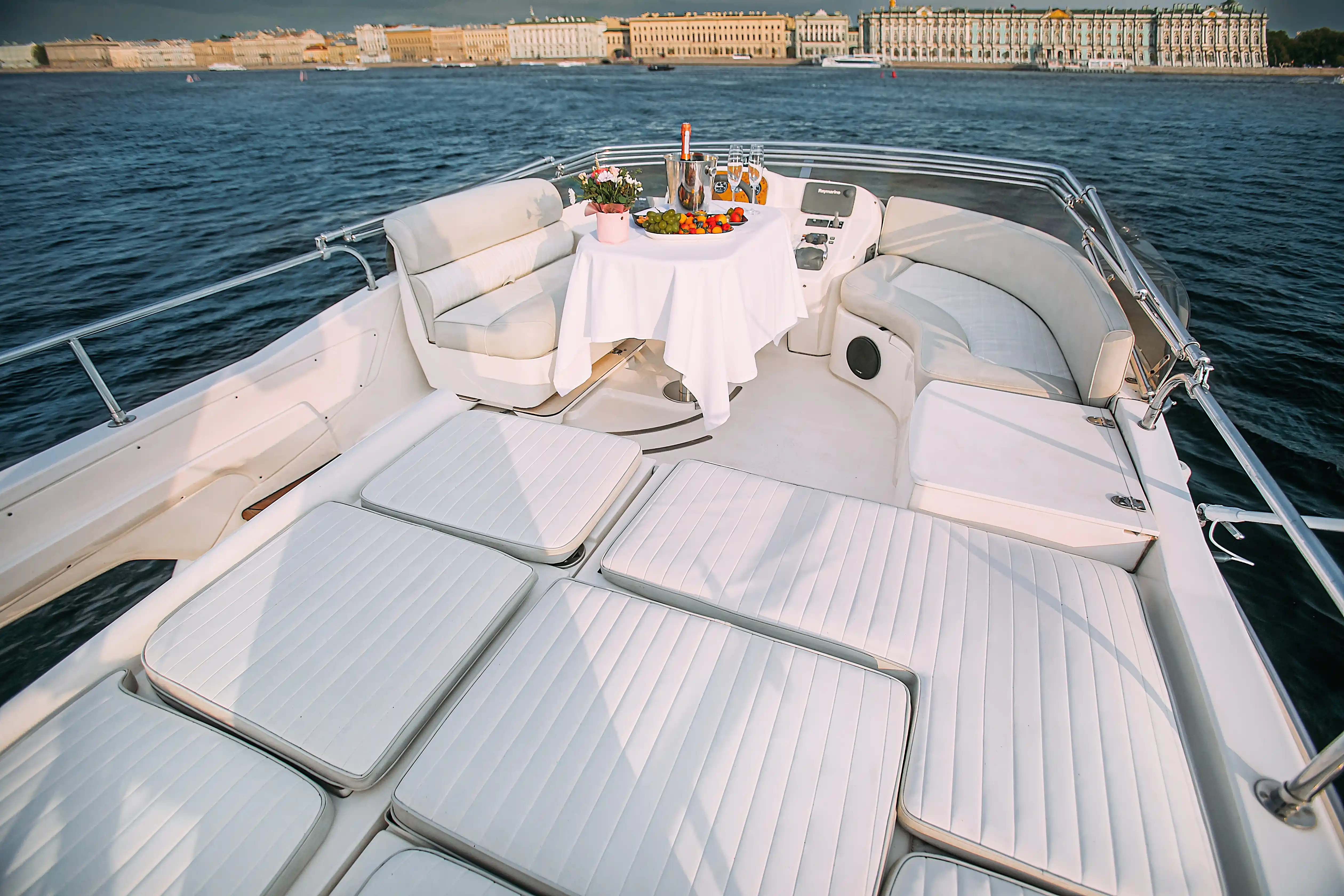 Яхта Sealine 39 AMO image- 20